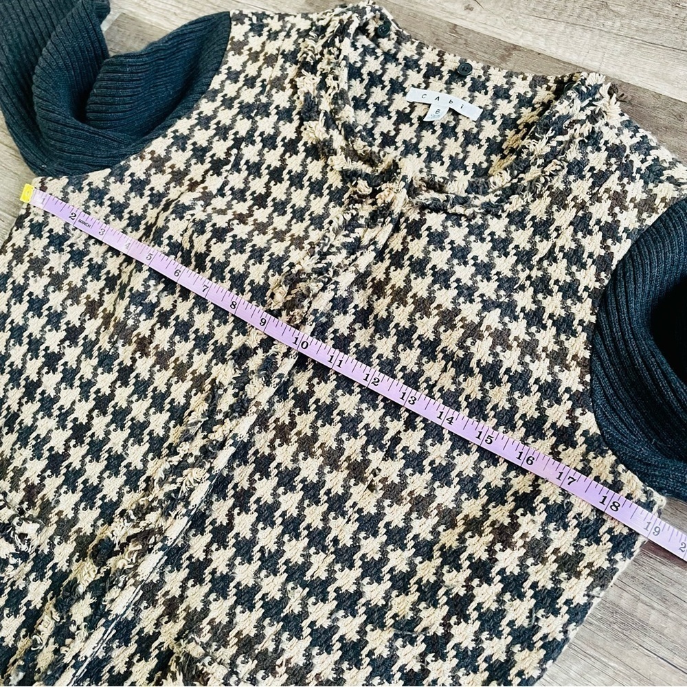 Cabi Beige and Gray Herringbone Coat Size 6 - Picture 10 of 11
